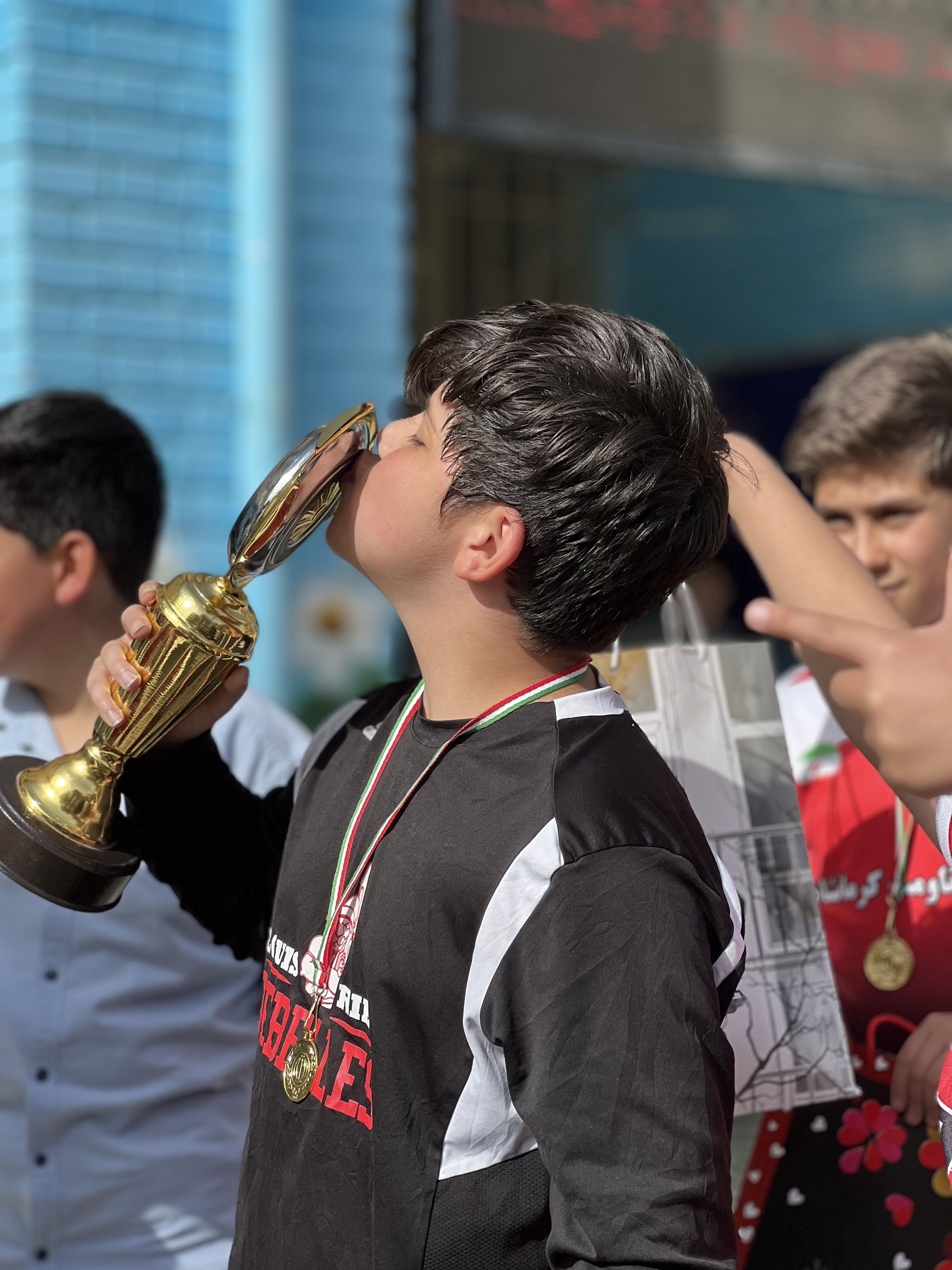 ساختمان دبستان گلستان